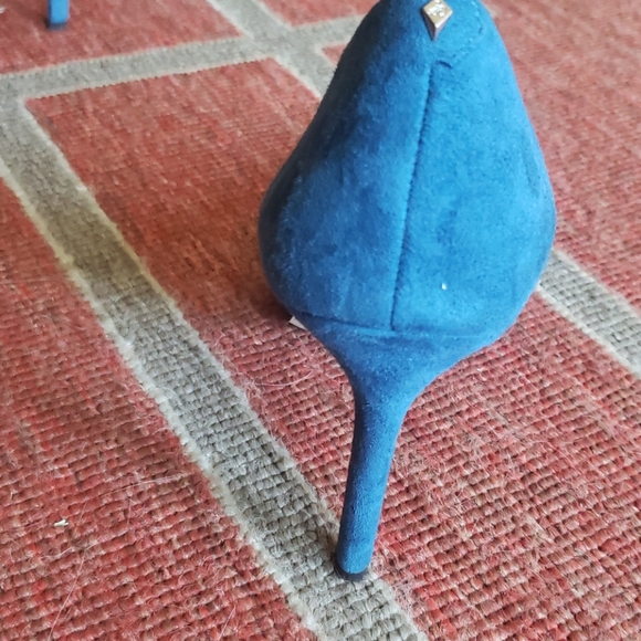 Blue suede shoes - Picture 4 of 6